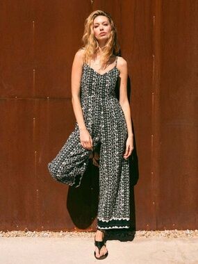 Cleobella NWOT Briony Linen Blend Jumpsuit in Paseo Black and Cream Size Medium